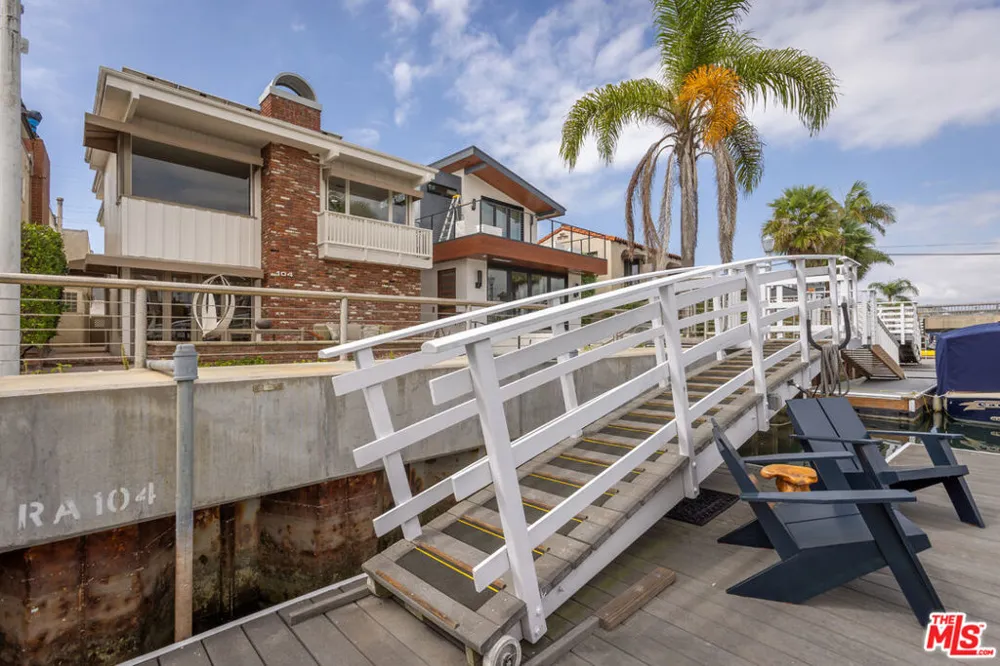 104 Rivo Alto Canal Long Beach, CA 90803