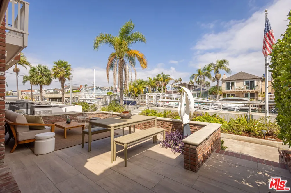 104 Rivo Alto Canal Long Beach, CA 90803