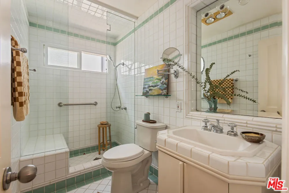 104 Rivo Alto Canal Long Beach, CA 90803