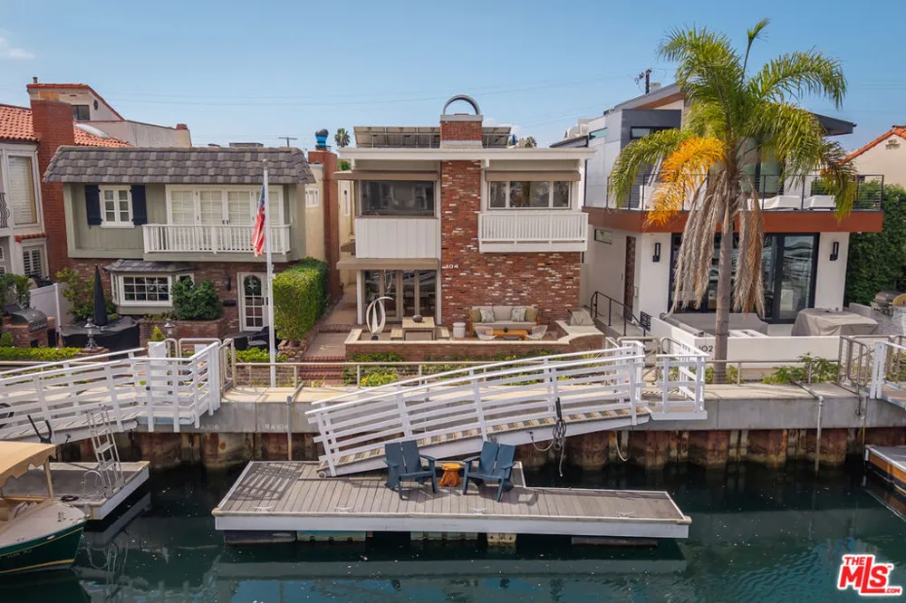 104 Rivo Alto Canal Long Beach, CA 90803