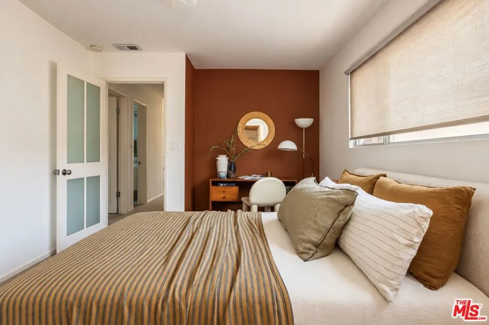 104 Rivo Alto Canal Long Beach, CA 90803