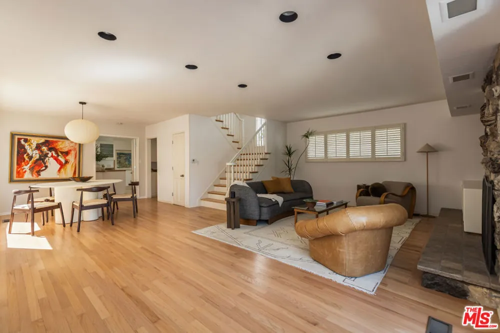 104 Rivo Alto Canal Long Beach, CA 90803