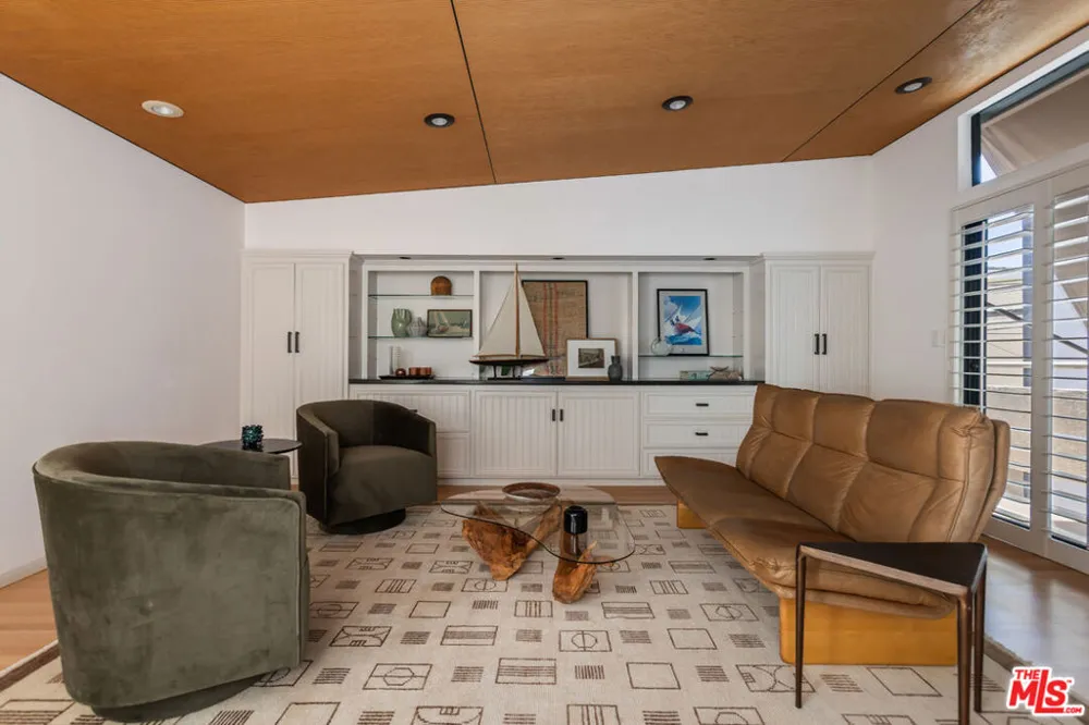 104 Rivo Alto Canal Long Beach, CA 90803