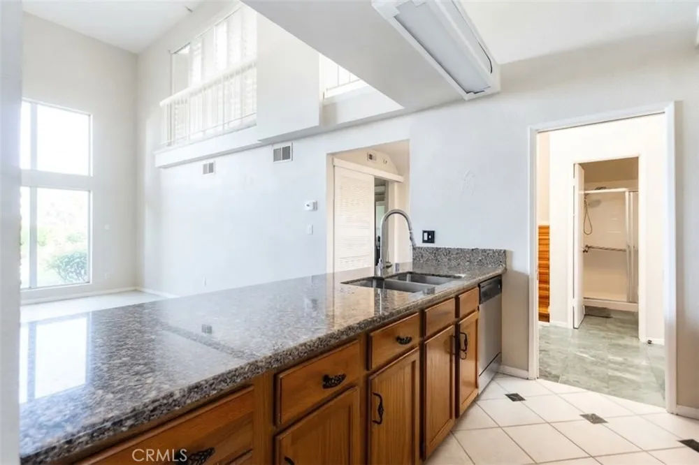 5440 Lindley Avenue #310 Encino, CA 91316
