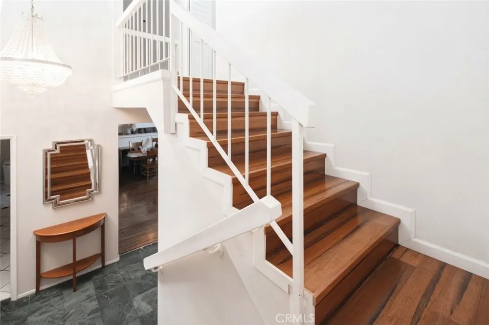 5440 Lindley Avenue #310 Encino, CA 91316