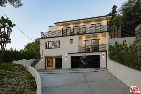 2119 Ewing Street