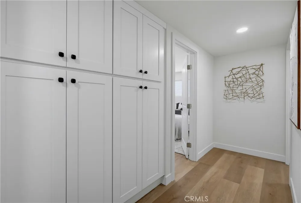 2924 W Mcfadden Santa Ana, CA 92704