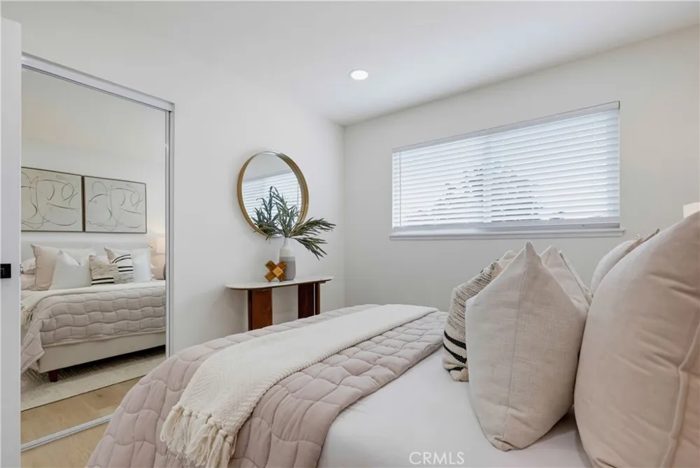 2924 W Mcfadden Santa Ana, CA 92704