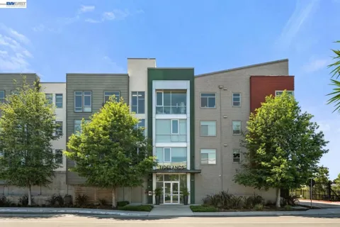 400 Mariners Island Blvd #115