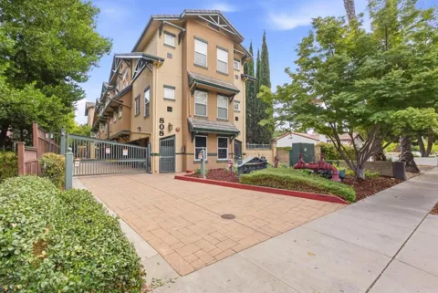 808 Lenzen Avenue #106