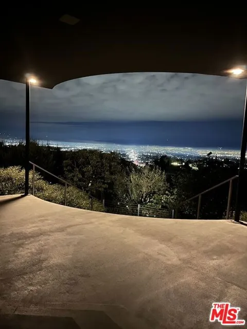 14513 Mulholland Drive