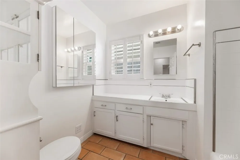 2903 Lincoln Burbank, CA 91504