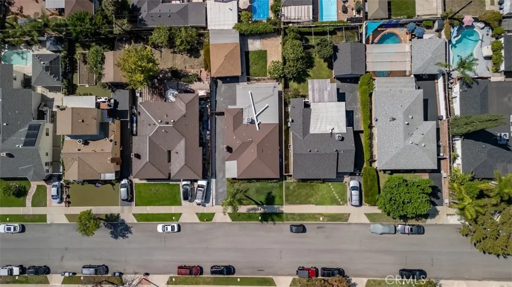 2903 Lincoln Burbank, CA 91504