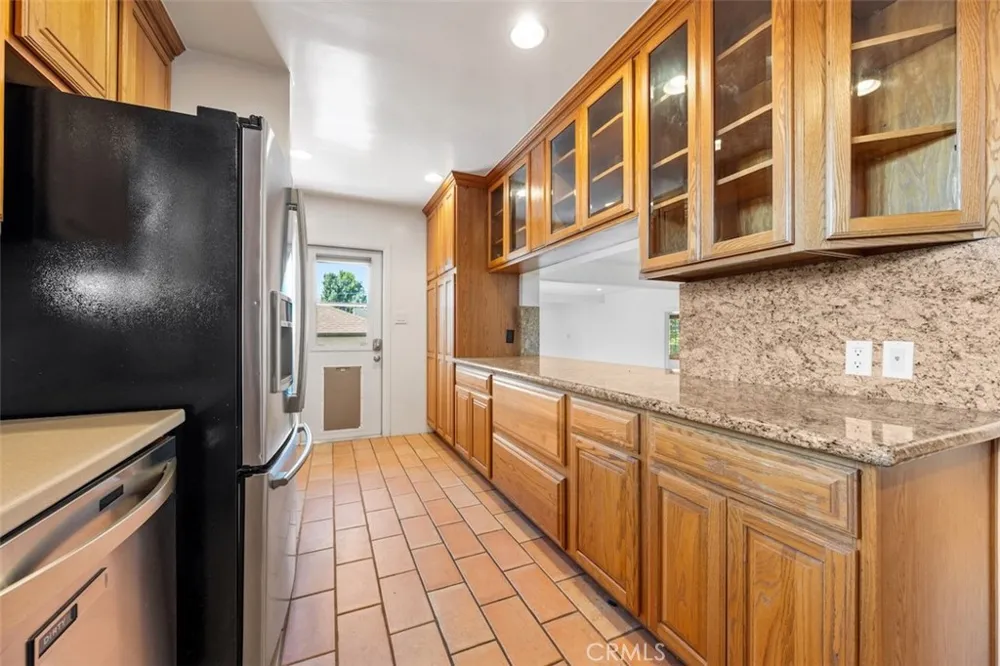 2903 Lincoln Burbank, CA 91504