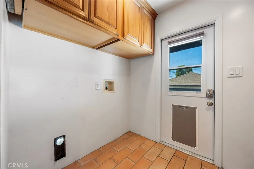 2903 Lincoln Burbank, CA 91504