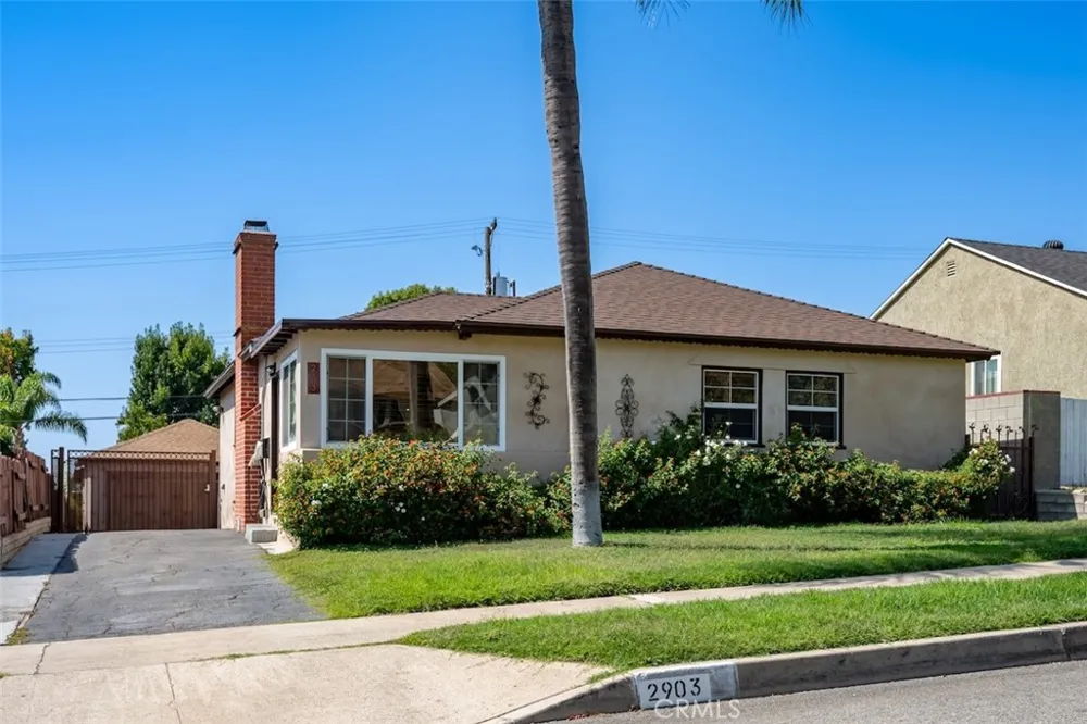 2903 Lincoln Burbank, CA 91504