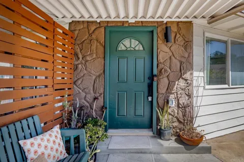 719 La Presa Avenue