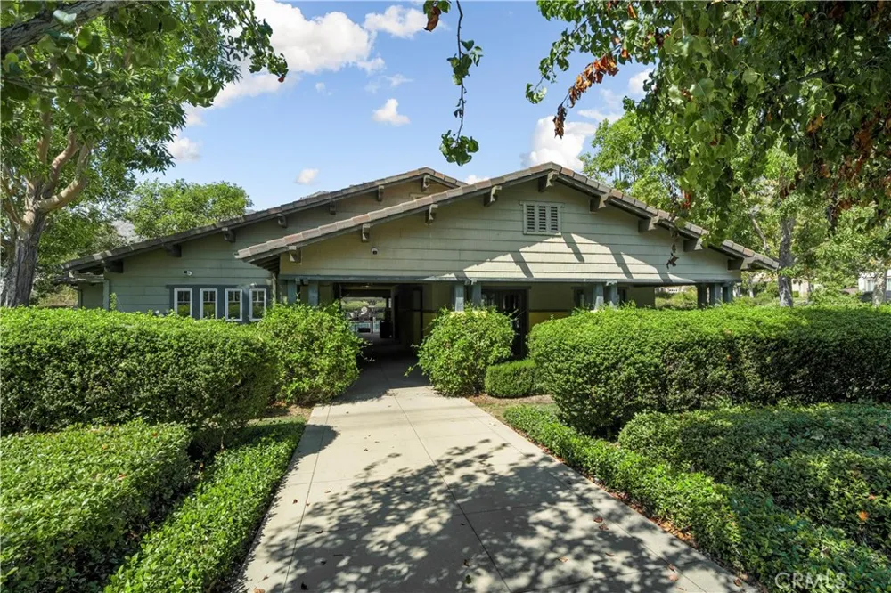 22 River Rock Court Azusa, CA 91702