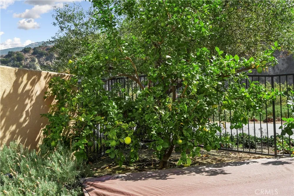 22 River Rock Court Azusa, CA 91702