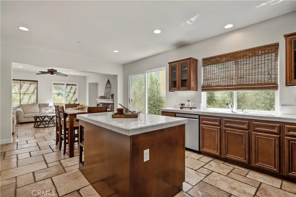 22 River Rock Court Azusa, CA 91702