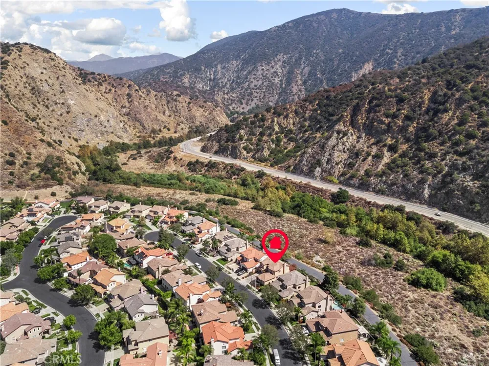 22 River Rock Court Azusa, CA 91702