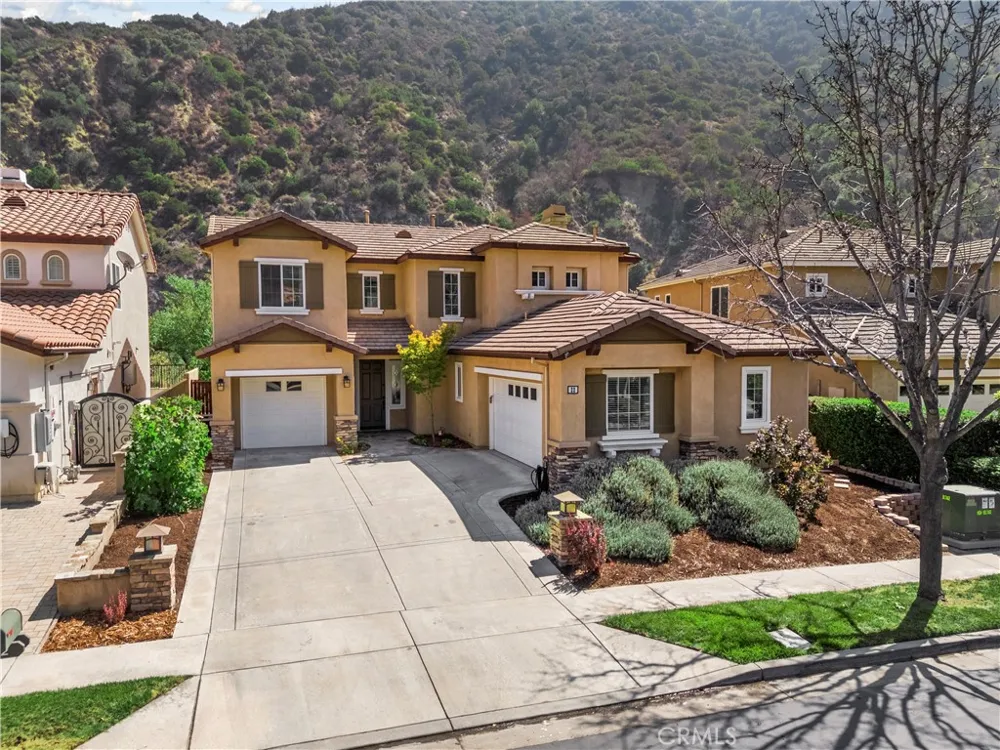 22 River Rock Court Azusa, CA 91702