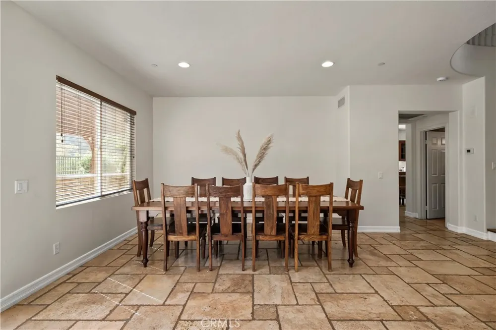 22 River Rock Court Azusa, CA 91702