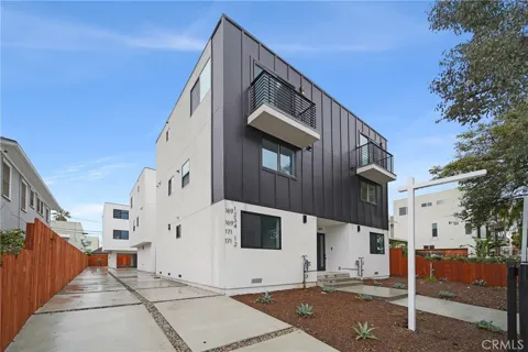 171 S Hoover
