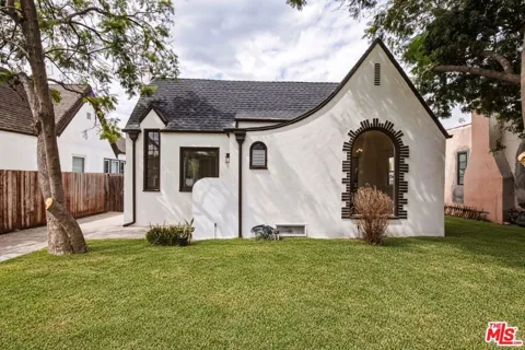 525 Crescent Heights Boulevard