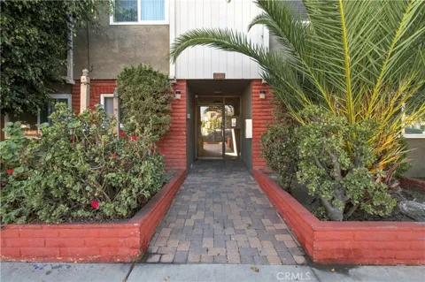 725 Coronado Ave #112