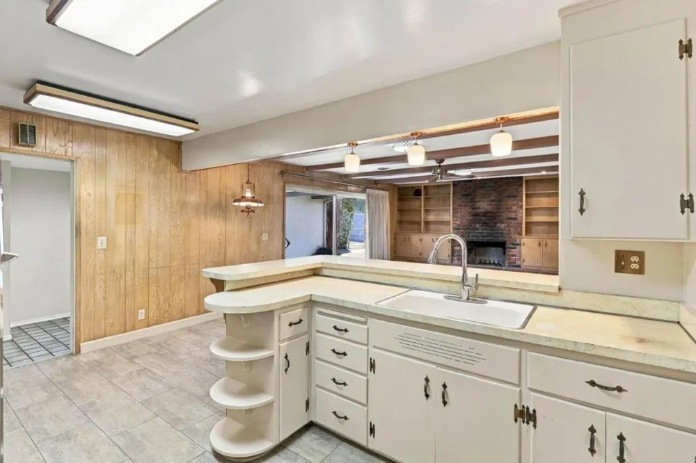 1010 S Baywood Avenue San Jose, CA 95128