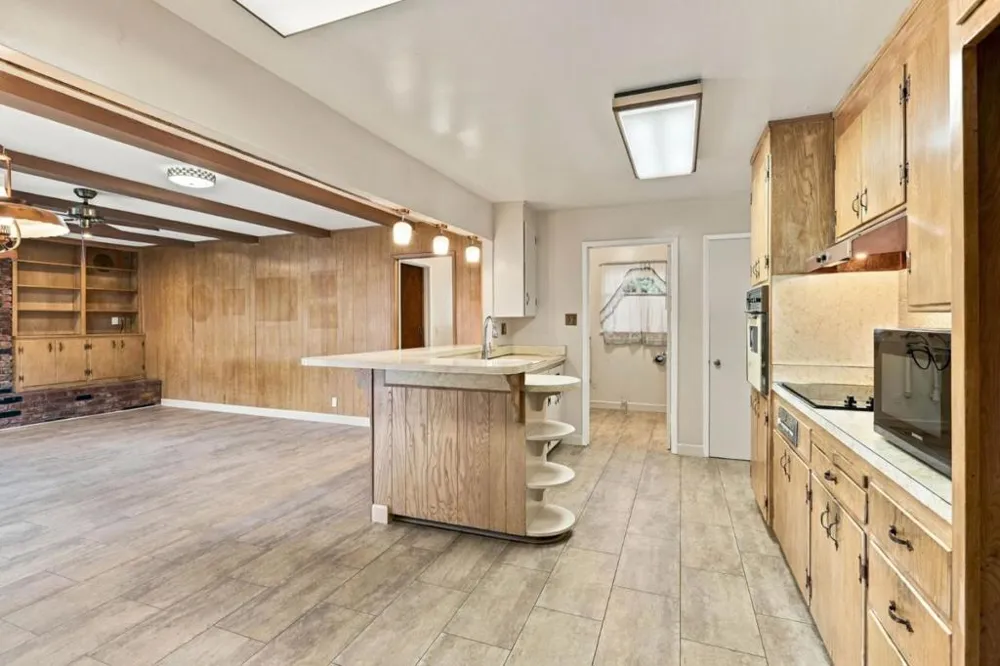 1010 S Baywood Avenue San Jose, CA 95128