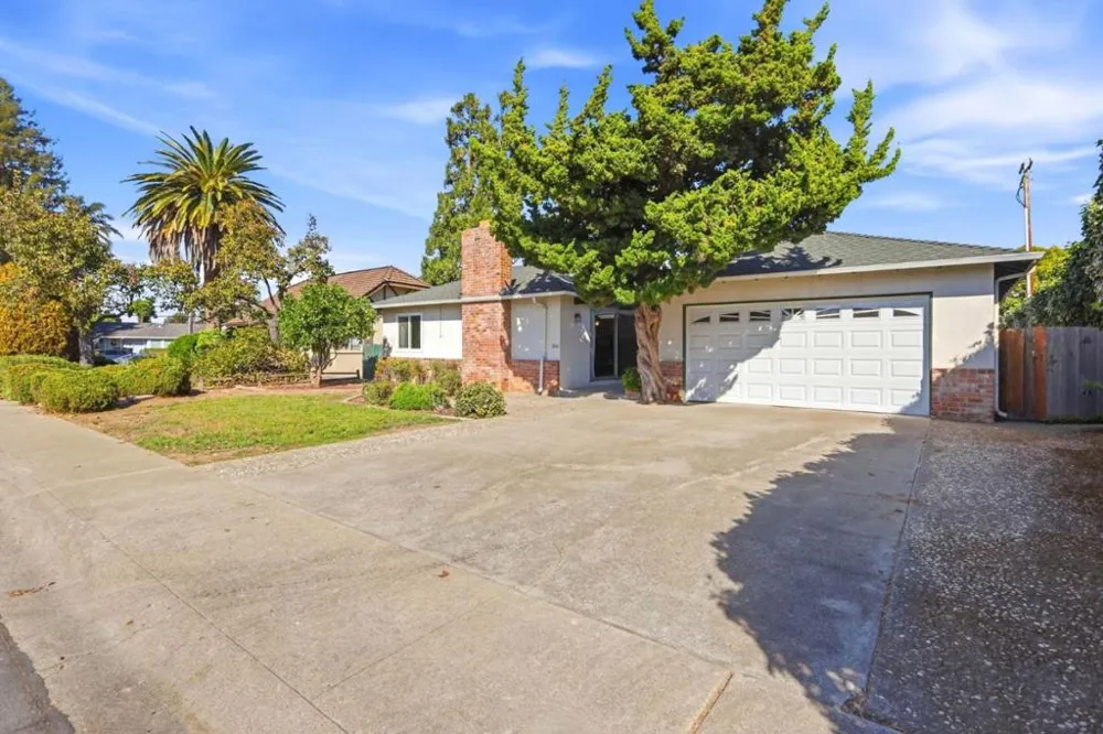 1010 S Baywood Avenue San Jose, CA 95128