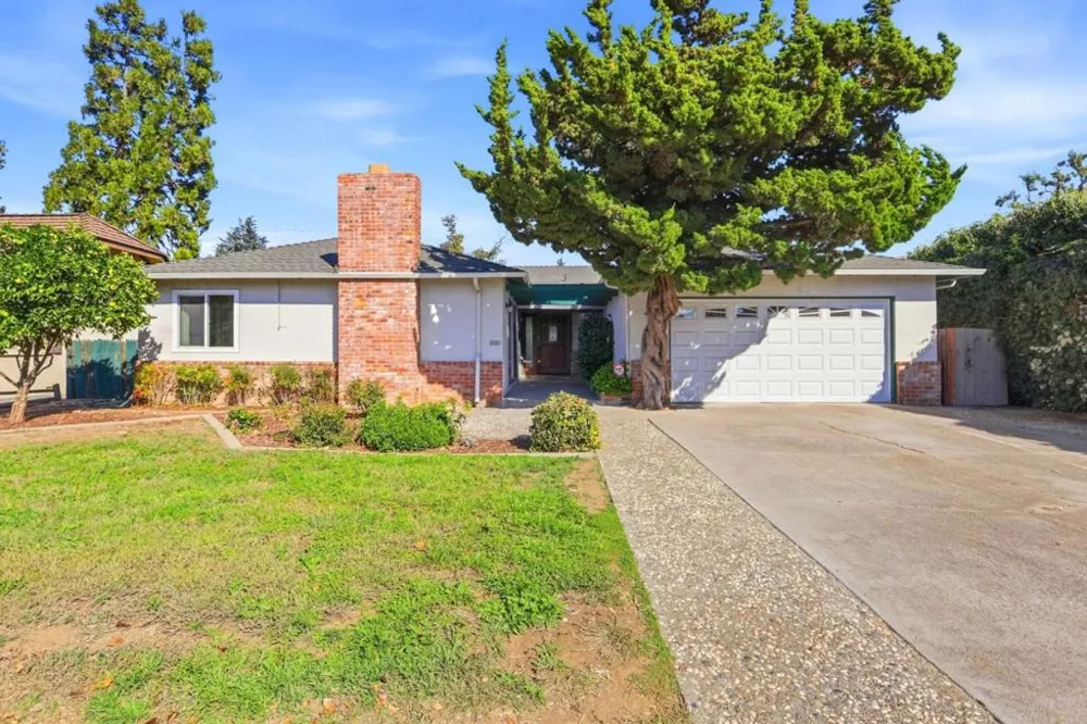 1010 S Baywood Avenue San Jose, CA 95128