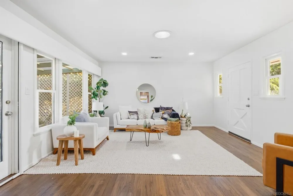 6111 Amarillo La Mesa, CA 91942