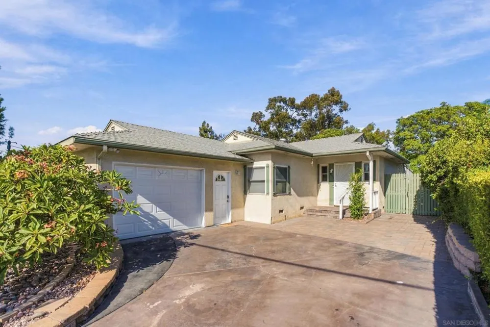 6111 Amarillo La Mesa, CA 91942