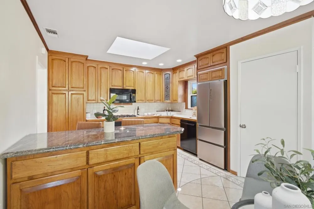 6111 Amarillo La Mesa, CA 91942