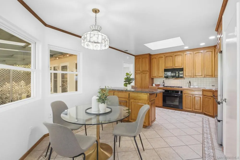 6111 Amarillo La Mesa, CA 91942