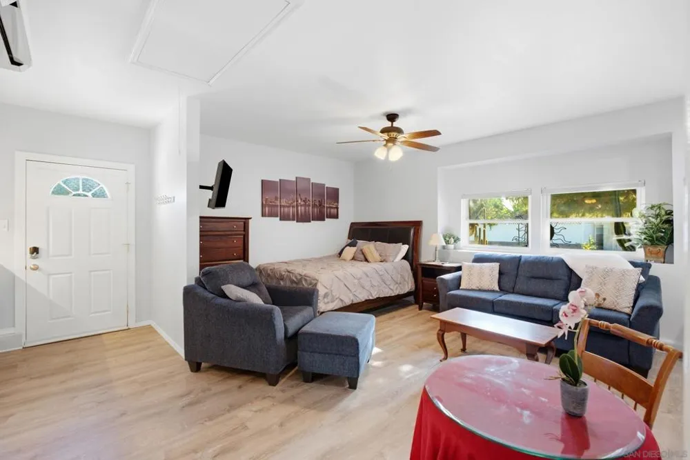 6111 Amarillo La Mesa, CA 91942
