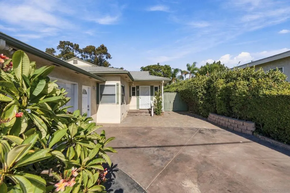 6111 Amarillo La Mesa, CA 91942