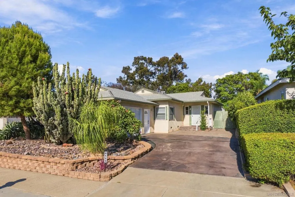 6111 Amarillo La Mesa, CA 91942
