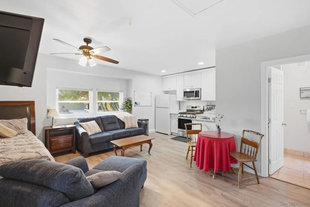 6111 Amarillo La Mesa, CA 91942