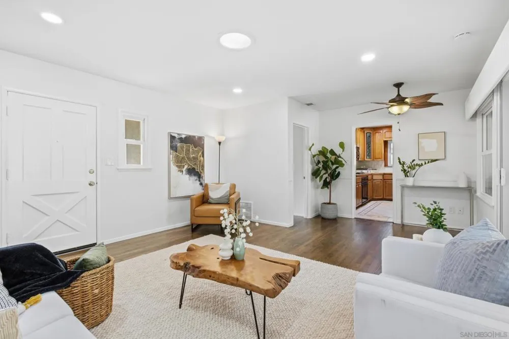 6111 Amarillo La Mesa, CA 91942