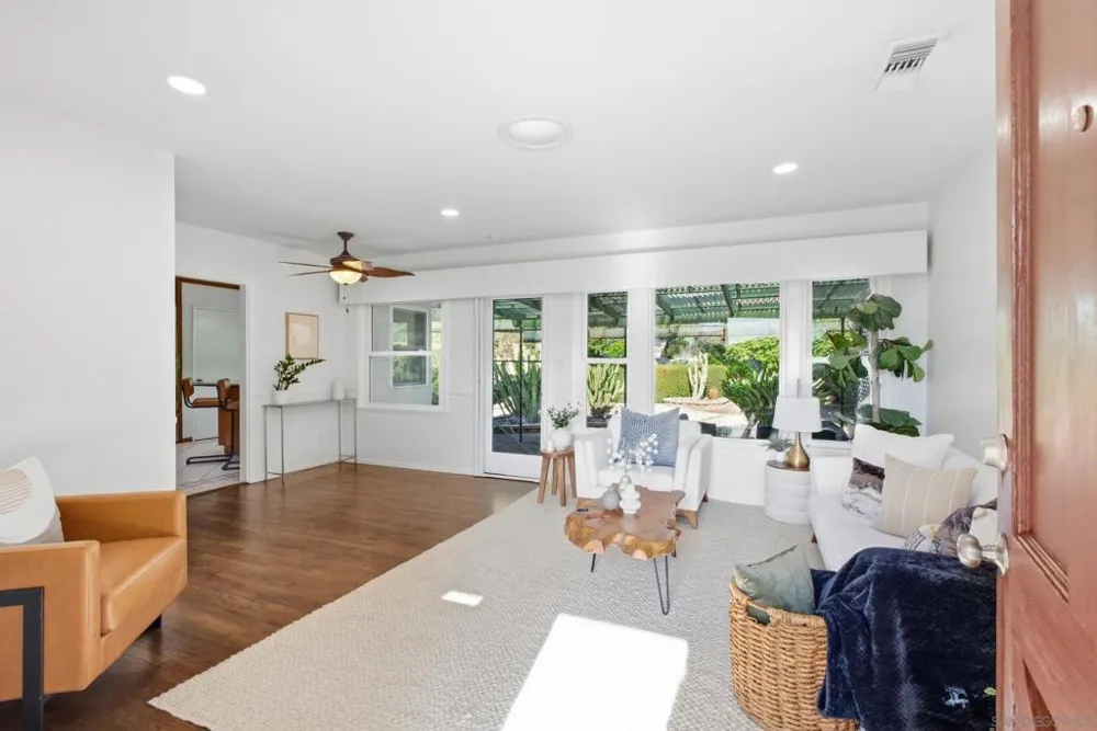 6111 Amarillo La Mesa, CA 91942