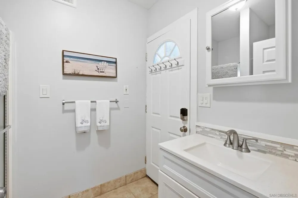 6111 Amarillo La Mesa, CA 91942