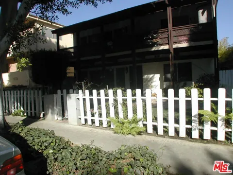 1237 FRANKLIN STREET #4