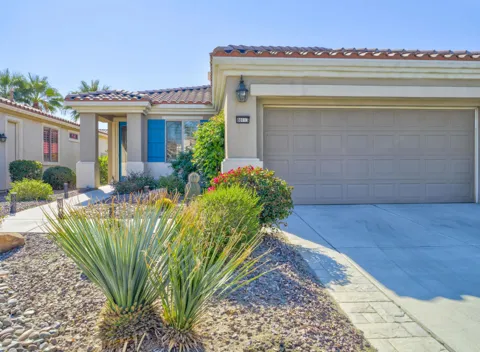 80113 Avenida Linda Vista