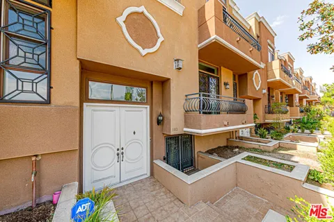 681 S Norton Avenue #103