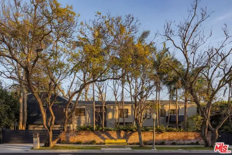 576 E Channel Road