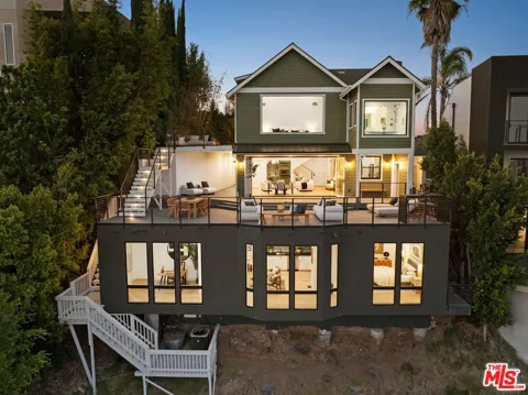 8446 Grand View Drive